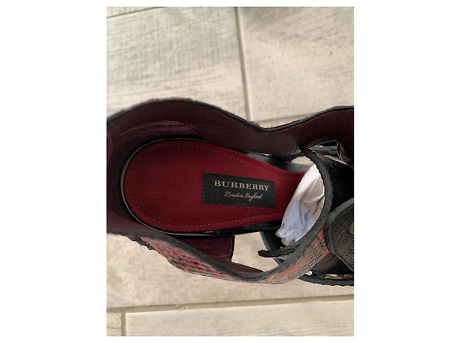 Tacones de encaje de piel de serpiente burdeos Burberry Rojo burdeos - vista 4
