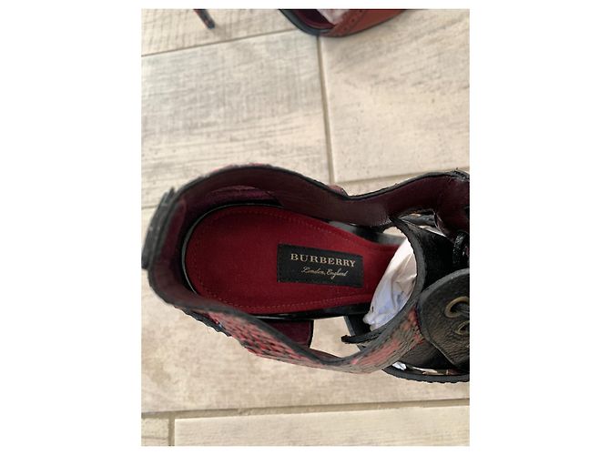 Tacones de encaje de piel de serpiente burdeos Burberry Rojo burdeos - vista 5