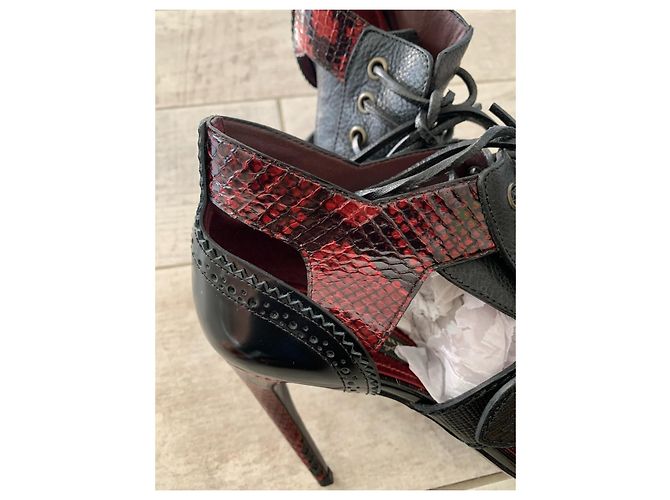 Tacones de encaje de piel de serpiente burdeos Burberry Rojo burdeos - vista 9