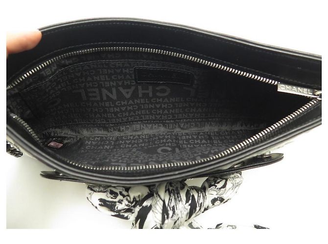 NUOVA TAVOLETTA DI CIOCCOLATO CHANEL MADEMOISELLE BORSA SCIARPA IN SETA COCO - vista 6