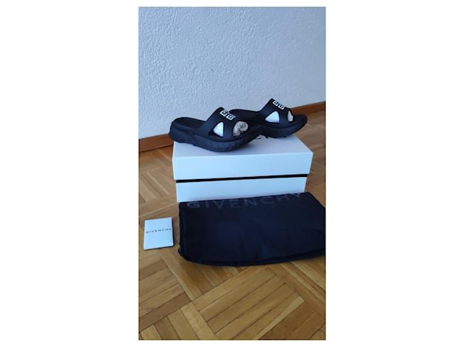 GIVENCHY SANDALI PIATTI MARSHMALLOW IN GOMMA Nero - vista 3