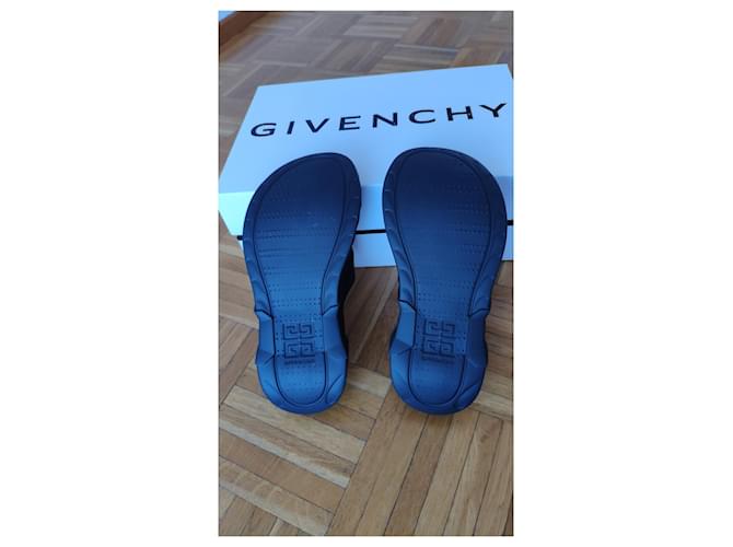 GIVENCHY SANDALI PIATTI MARSHMALLOW IN GOMMA Nero - vista 6