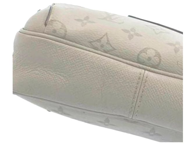 Bumbag Marsupio da esterno Taigarama con monogramma bianco Louis Vuitton - vista 14