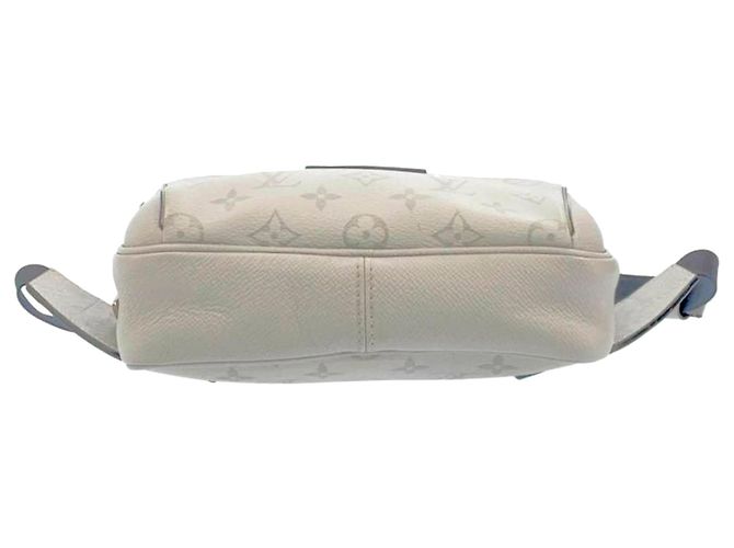 Bumbag Marsupio da esterno Taigarama con monogramma bianco Louis Vuitton - vista 4
