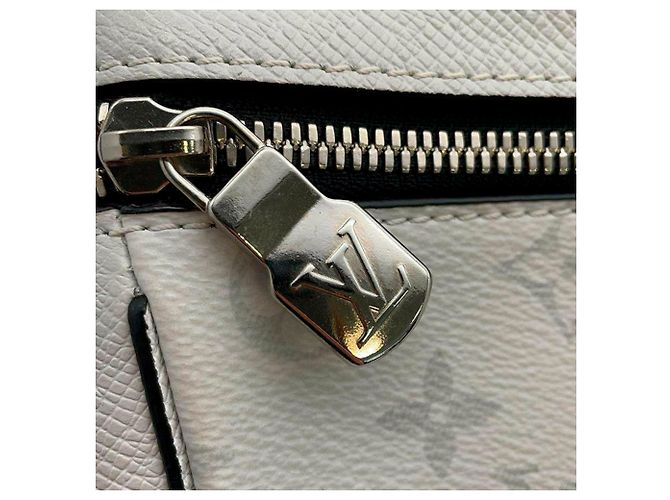 Bumbag Marsupio da esterno Taigarama con monogramma bianco Louis Vuitton - vista 8