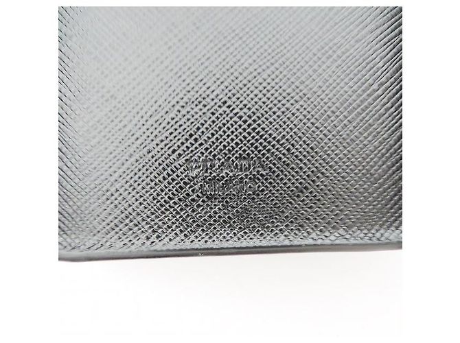 Capa Prada para iPhone - vista 5