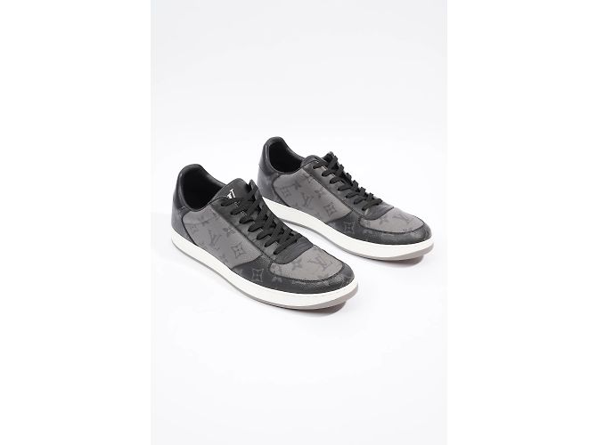 Louis Vuitton Rivoli Pelle monogramma Eclipse bassa EU 43 UK 9 Grigio - vista 2