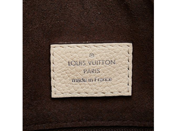 Borsa Louis Vuitton Monogram Mahina Babylone con catena BB beige - vista 6