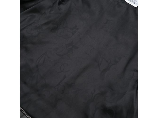 CHANEL - Kaschmirjacke mit Peter-Pan-Kragen (Größe 34) Schwarz - Ansicht 6