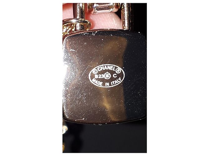 Orecchini Chanel dorati in acciaio con perle D'oro - vista 4
