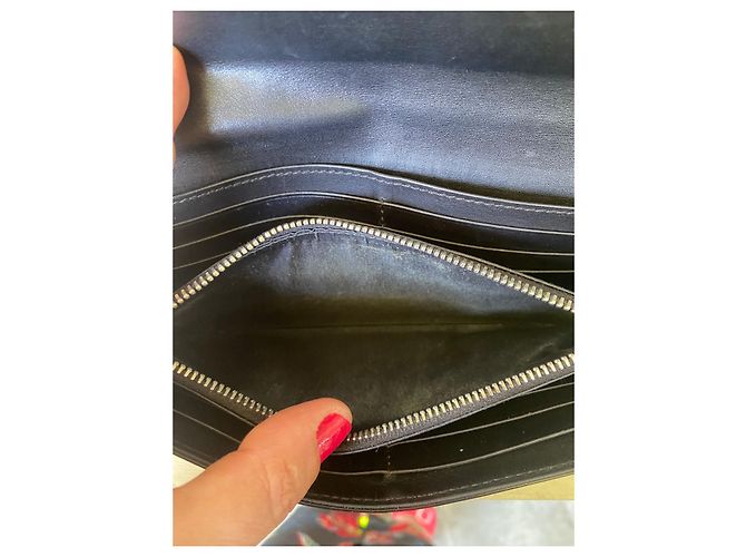 Cartera Miu Miu de charol negro - vista 10