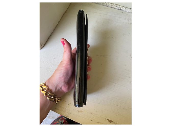 Cartera Miu Miu de charol negro - vista 3