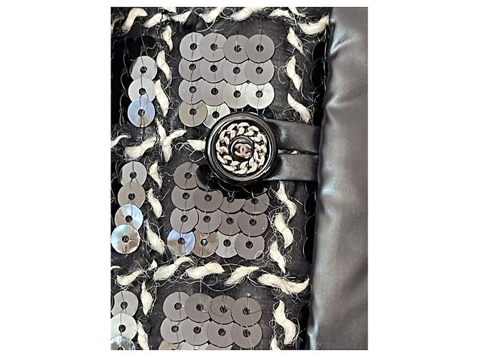 Completo Giacca e Gonna Chanel Nero Lana e Paillettes - vista 5