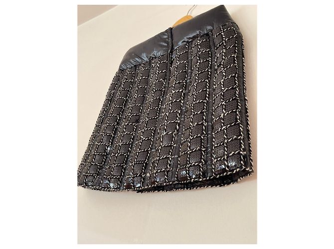 Completo Giacca e Gonna Chanel Nero Lana e Paillettes - vista 9