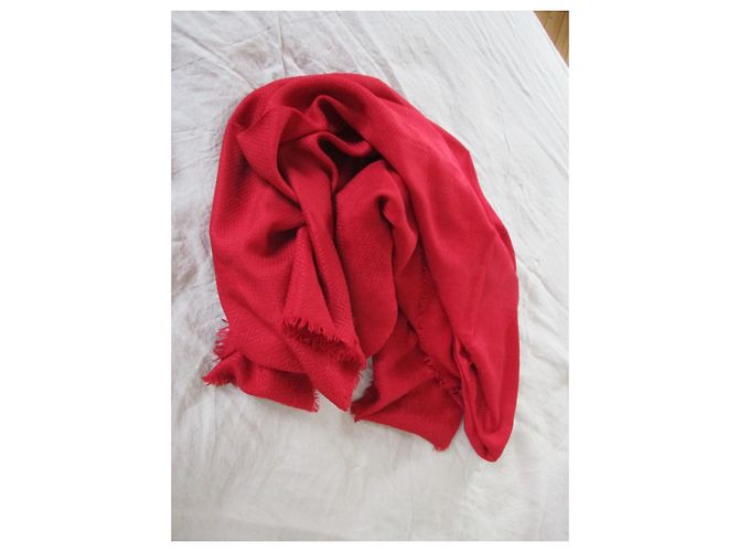Yves Saint Laurent Stola in seta e cashmere. Rosso - vista 2