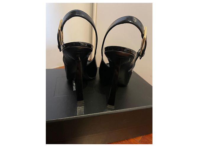 Décolleté Saint Laurent Lee slingback in vernice nero - vista 3