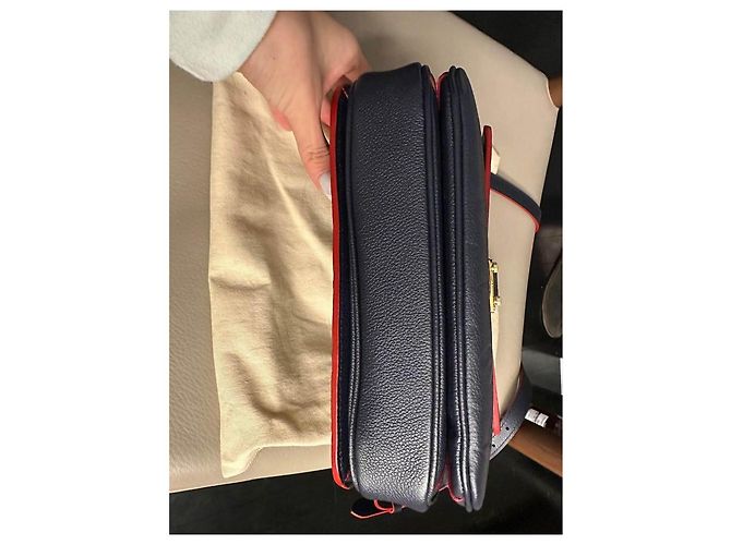 Louis Vuitton Pochette Metis Monogram Empreinte Pelle Porpora - vista 6