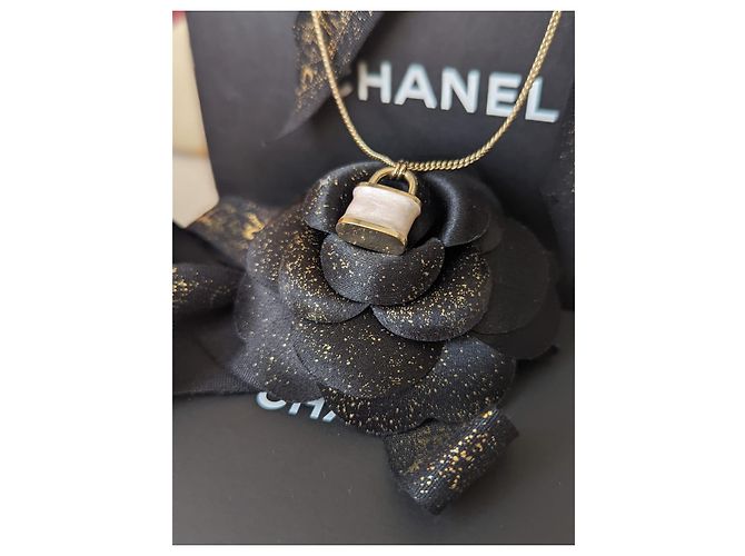 Chanel CC B18P Logo Pink Padlock Emaille Halskette SELTENE Quittung - Ansicht 2