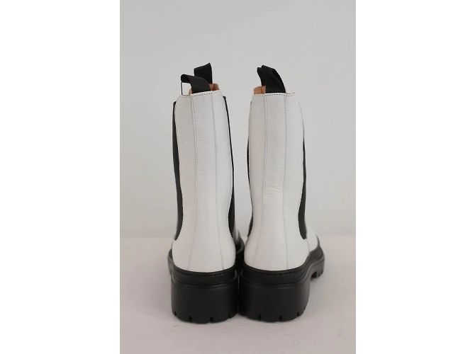 Autre Marque Pete Sorensen White Leather Ankle Boots - view 4