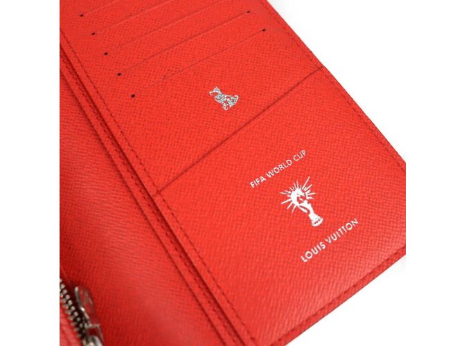 Louis Vuitton Brazza Roja - vista 3