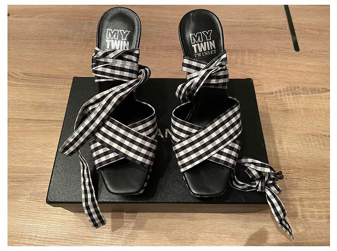 Twin Set Hohe TWINSET-Sandalen mit weiß-schwarzen Vichy-Karos - Ansicht 7