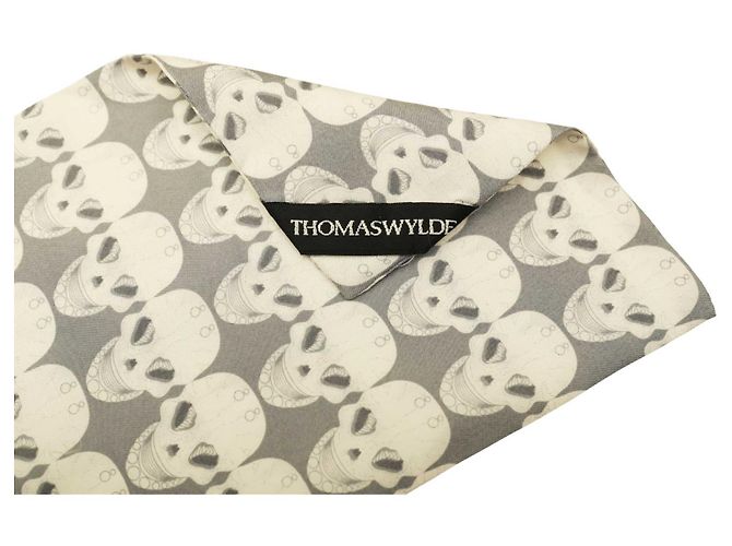 Thomas Wylde Foulard avvolgente con sciarpa lunga grigia con stampa di teschi Grigio antracite - vista 4