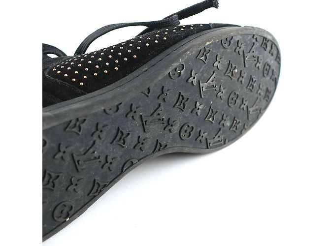 LOUIS VUITTON - Sneakers alte in camoscio e lana nera (T38) Nero - vista 6