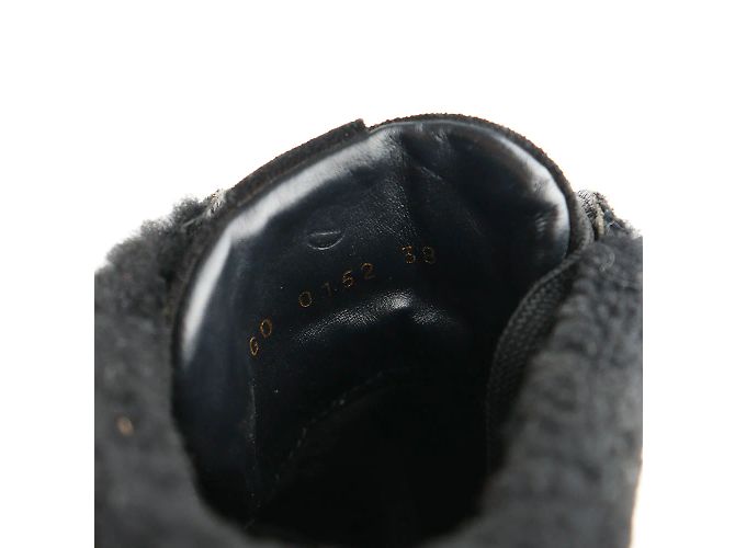 LOUIS VUITTON - Sneakers alte in camoscio e lana nera (T38) Nero - vista 7