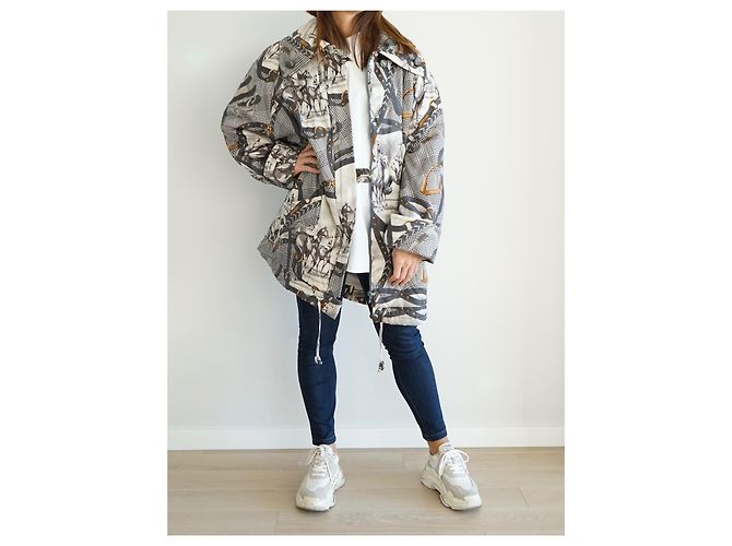 Abrigo Acolchado Givenchy Estampado Ecuestre Gris Oro Blanco Multicolor - vista 8