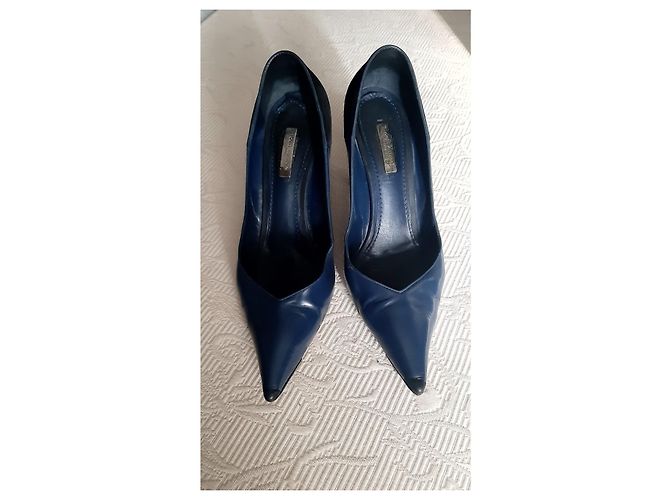 Décolleté Louis Vuitton in pelle d'agnello nero e blu scuro - vista 2