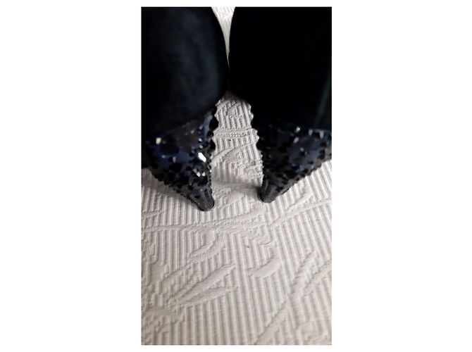 Décolleté Louis Vuitton in pelle d'agnello nero e blu scuro - vista 3