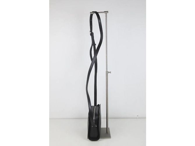 Lk Bennett Este bolso bandolera presenta un cuerpo de cuero. - vista 2
