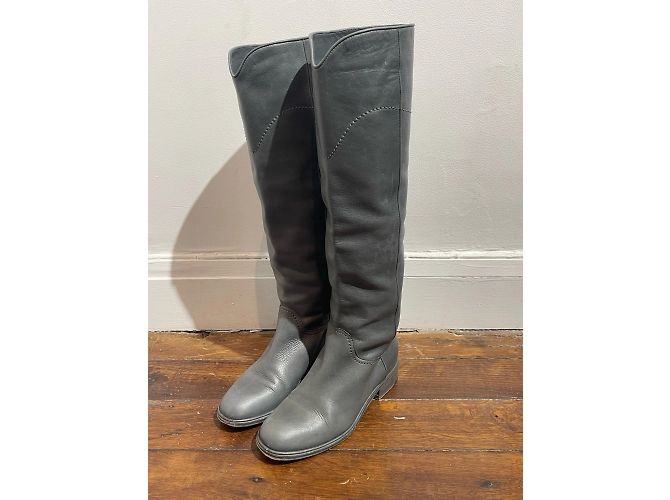 Botas CHANEL T.EU 36 Cuero Gris - vista 5
