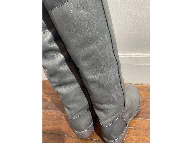 Botas CHANEL T.EU 36 Cuero Gris - vista 7