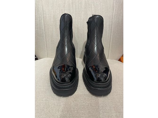 CHANEL Botines T.UE 38.5 Cuero Negro - vista 3
