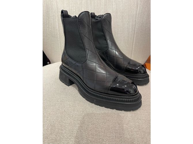 CHANEL Botines T.UE 38.5 Cuero Negro - vista 4
