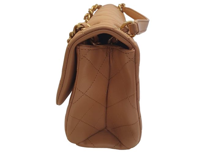 Bolsa Chanel de couro acolchoado cor camelo - vista 4
