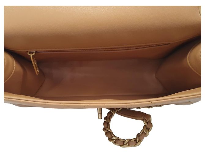 Bolsa Chanel de couro acolchoado cor camelo - vista 7