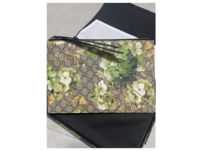 Pochette con zip Gucci GG Supreme Blooms Beige - vista 3