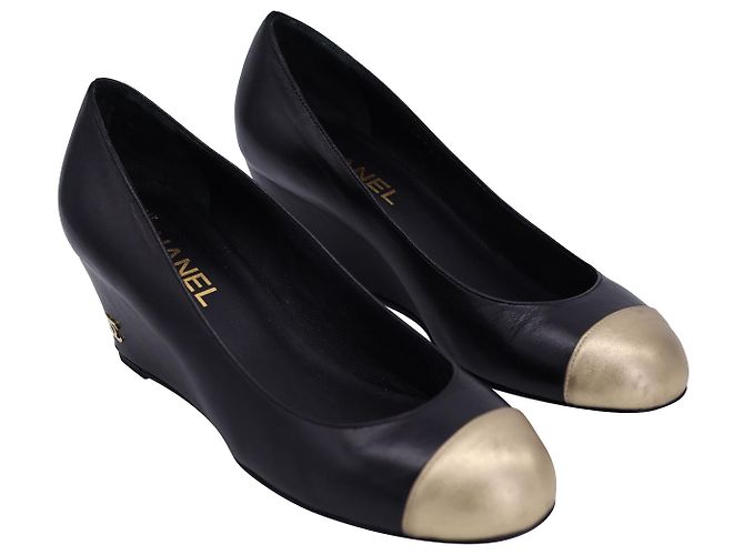 Classique Escarpins compensés Chanel Cap-Toe en cuir noir - vue 4