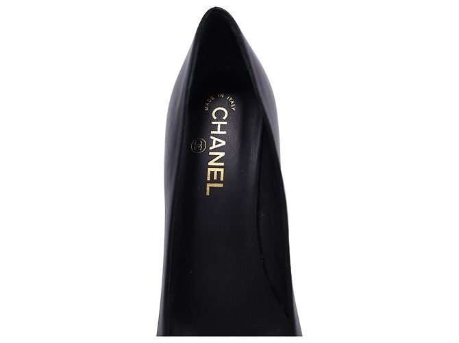 Classique Escarpins compensés Chanel Cap-Toe en cuir noir - vue 7