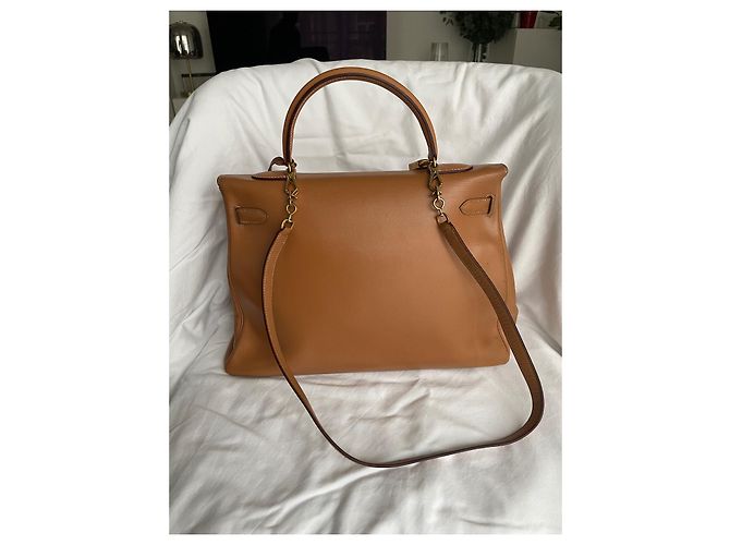 Hermès Kelly 35 Borsa in pelle color caramello - vista 3