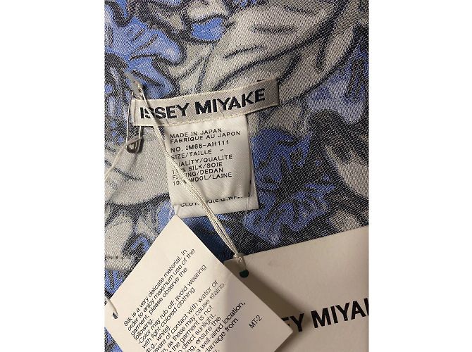 Sciarpa in seta floreale Issey Miyake Multicolore - vista 4