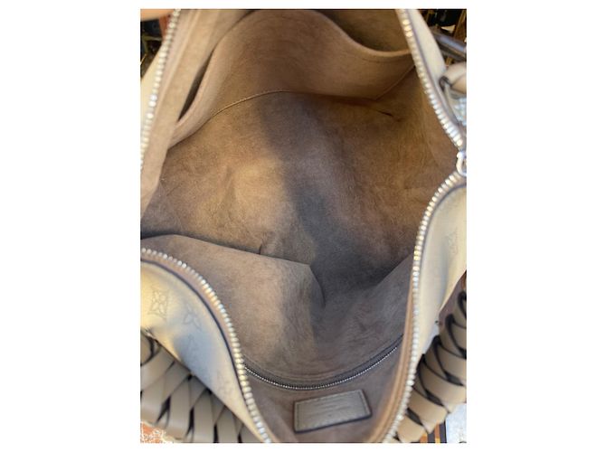 Louis Vuitton M56084 Hobo BeabourgMM Taupe - vista 4
