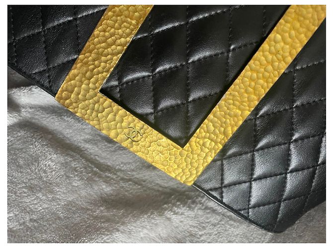 Cinto Chanel Corset em Couro Acolchoado Preto e Metal Dourado 75 cm Gold hardware - vista 6