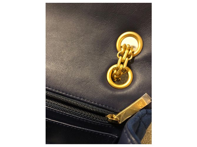 Chanel 2019 MINI VELLUTO BLU TRAPUNTATO 2.55 Reissue 224 borsa con patta Blu navy Gold hardware - vista 11