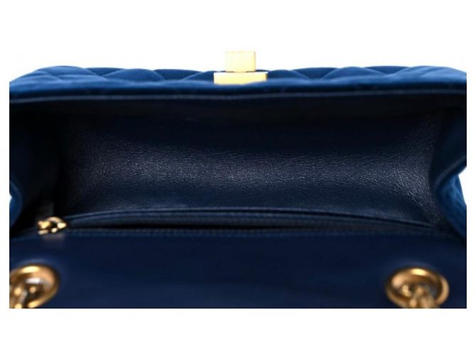 Chanel 2019 MINI VELLUTO BLU TRAPUNTATO 2.55 Reissue 224 borsa con patta Blu navy Gold hardware - vista 8