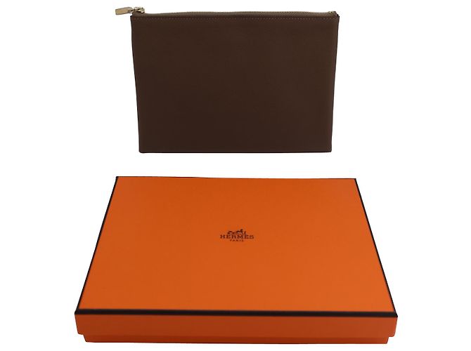 HERMÈS Atout 20 Pochette en cuir de veau Beige Marron - vue 4