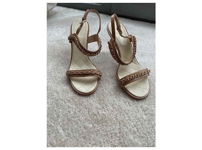 Sandali con tacco Chanel Catena Beige Pelle 36.5 - vista 2