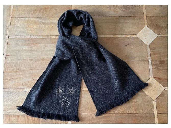 Sciarpa o stola 100% Chanel in cashmere Nero Grigio antracite - vista 3